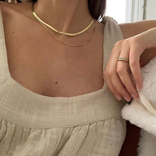 Load image into Gallery viewer, Fashion Simple Snake Chain Clavicle Choker Necklace for Women Retro Golden Chain Short Necklace Fashion Jewelry Gift
