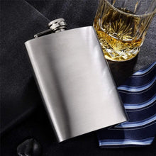 Load image into Gallery viewer, Stainless Steel Hip Flask with Funnel Pocket Hip Flask Alcohol Whiskey Hip Flask Screw Cap
