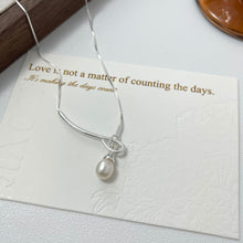 Load image into Gallery viewer, 925 Sterling Silver Natural Freshwater Pearl Necklace Ornament Women's Pendant Chain Clavicle Chain
