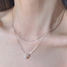 Load image into Gallery viewer, S925 Sterling Silver Simple Double Layer Twin Pearl Necklace Personalized Clavicle Chain
