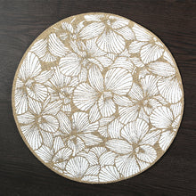 Load image into Gallery viewer, Round simple style natural color, evening placemat table mat coaster Japanese style, environmentally friendly fringed jute placemat
