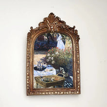 Load image into Gallery viewer, European Photo Frame Decoration Bedroom Decorative Photo Frame Golden Resin Photo Frame 6-Inch 7-Inch Wall Hanging Photo Frame
