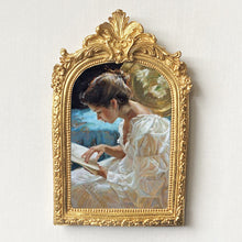 Load image into Gallery viewer, European Photo Frame Decoration Bedroom Decorative Photo Frame Golden Resin Photo Frame 6-Inch 7-Inch Wall Hanging Photo Frame

