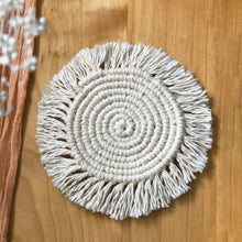 Load image into Gallery viewer, Hand-Woven Coaster round Non-Slip Mat Restaurant Party Dining-Table Decoration Mat
