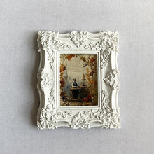 Load image into Gallery viewer, Retro Golden Resin Small Photo Frame Wall-Mounted Photo Wall Creative Art Simple American Pastoral Style
