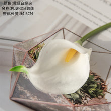 Load image into Gallery viewer, 10PCs Pu Mini Common Calla Artificial Flower Suitable for Wedding Bouquet Holder Decoration Artificial Flowers
