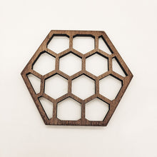 Load image into Gallery viewer, 4pcs/Set Honeycomb Bee Wooden Ornaments Creative Honeycomb Coaster Pendant Multi-Purpose Crafts
