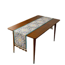 Load image into Gallery viewer, Yarn-Dyed Jacquard Table Runner Vintage Ethnic Style Tablecloth Tassel Household Polyester Dustproof Tablecloths Table Runners Tailstock Flag

