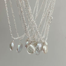 Load image into Gallery viewer, S925 Sterling Silver Baroque Freshwater Pearl Sparkling Ladies Clavicle Chain
