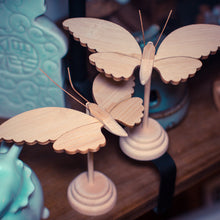 Load image into Gallery viewer, Retro Bamboo and Wood Products Balance Butterfly Ornament Home Decoration Desktop Living Room Decoration
