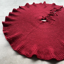 Load image into Gallery viewer, 36/48Inch Christmas tree skirt decorative gift apron knitted Christmas tree skirt
