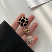Load image into Gallery viewer, 5pcs/Set Retro Style Button Fluff Button DIY Sweater Decorative Buckle
