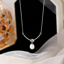Load image into Gallery viewer, 925 Sterling Silver Natural Freshwater Pearl Necklace Ornament Women's Pendant Chain Clavicle Chain
