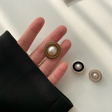 Load image into Gallery viewer, 5pcs/set Retro Style Clothing Decorative Button Metal Pearl Button Winter Coat Coat Decorative Buckle
