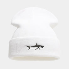 Load image into Gallery viewer, Brimless beanie men's and women's shark embroidered knitted hat autumn and winter outdoor fashionable hip-hop pullover hat
