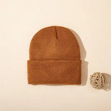 Load image into Gallery viewer, 1pc Solid Color Unisex Beanie Hat,Versatile Outdoor Autumn and Winter Casual Warm Cap,Suitable for Winter Christmas,Sking
