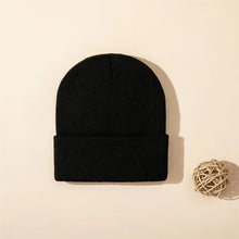Load image into Gallery viewer, 1pc Solid Color Unisex Beanie Hat,Versatile Outdoor Autumn and Winter Casual Warm Cap,Suitable for Winter Christmas,Sking
