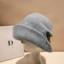 Load image into Gallery viewer, Women's Chain Decor Wool Slouchy Hat Autumn Winter Casual Warm Fisherman Cap Face Slimming Cold Weather Fashion Beanie Soft
