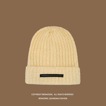 Load image into Gallery viewer, Fashionable Men's Autumn And Winter Knitted Hats Large Size Warm Cold Beanie Hat Loose Big Head Ware Knitting Hat For Men
