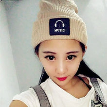 Load image into Gallery viewer, High Quality Multi Colors Knitted Beanies Solid Cute Unisex Female Beanie Caps with Label Warmer Bonnet Outdoor
