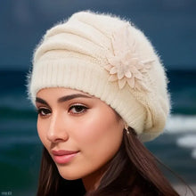 Load image into Gallery viewer, Hat Women's Winter Flower Hat Thick Beret Warm Knitted Wool Hat Autumn Winter Mom Hat

