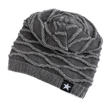 Load image into Gallery viewer, Unisex Slouchy Winter Hats Men Women Warm Beanie Cap Casual Five-Pointed Star Decor Winter Knitted Hats
