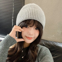 Load image into Gallery viewer, Cartoon Coldproof Kitten Embroidered Pullover Knitted Hat Warm Cat Crochet Cap Thick Pullover Cap Outdoor Sports
