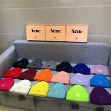 Load image into Gallery viewer, Classic square smiley face adult wool knitted hat thickened warm cold hat European and American couple woolen hat
