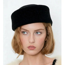 Load image into Gallery viewer, Retro Flight Attendant Ball Hat Women's 100% Wool Felt Beret Party Charming Hat Wedding Cocktail Party Medicine Box Hat
