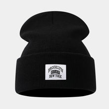 Load image into Gallery viewer, Unisex Letter Labal Beanies for Men Women Fashion Knitted Winter Hat Solid Hip-hop Skullies Hat Bonnet
