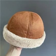 Load image into Gallery viewer, 1pc Mens Brimless Hat Winter Flannel Warm Rolled Cuff Docker Cap Fleece Harbour Beanie Hats Plush Landlord Hat for Cold Weather
