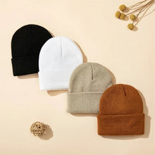 Load image into Gallery viewer, 1pc Solid Color Unisex Beanie Hat,Versatile Outdoor Autumn and Winter Casual Warm Cap,Suitable for Winter Christmas,Sking

