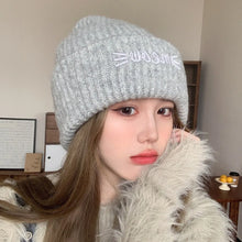 Load image into Gallery viewer, High Quality Multi Colors Knitted Beanies Solid Cute Woman/Men Female Beanie Caps Winter Autumn Hats Outdoor
