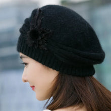 Load image into Gallery viewer, Hat Women's Winter Flower Hat Thick Beret Warm Knitted Wool Hat Autumn Winter Mom Hat
