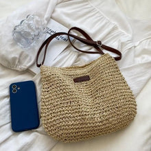 Load image into Gallery viewer, Straw Knitted Purses Handbags Women Shoulder Bags Straw Woven Side Bag for Ladies Fashion Vintage Weaving Beach Bag
