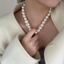 Load image into Gallery viewer, Vintage Style Simple 6MM Pearl Chain Choker Necklace For Women Wedding Love Shell Pendant Necklace Fashion Jewelry Whole
