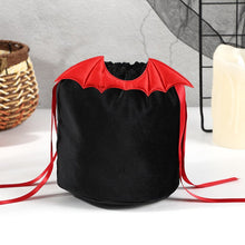 Load image into Gallery viewer, 10/20Pcs Halloween Candy Bags Velvet Pumpkin Bat Antlers Trick or Treat Gift with String Christmas Packing Bags for Party Decor
