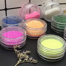 Load image into Gallery viewer, 100pcs 2g/3g/5g/10g/15g/20g Empty Plastic Cosmetic Makeup Jar Pots Transparent Sample Bottles Eyeshadow Cream Lip Balm Container
