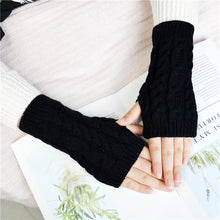 Load image into Gallery viewer, Korean Winter Women's Wool Half Finger Gloves Twist Knitted Warm Couple Riding
