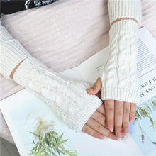 Load image into Gallery viewer, Korean Winter Women's Wool Half Finger Gloves Twist Knitted Warm Couple Riding
