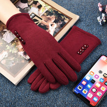 Load image into Gallery viewer, Classic Women's Non-Inverted Velvet Four-Button Velvet Thickened Cycling Touch Screen Warm Gloves
