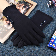 Load image into Gallery viewer, Classic Women's Non-Inverted Velvet Four-Button Velvet Thickened Cycling Touch Screen Warm Gloves
