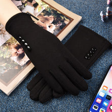 Load image into Gallery viewer, Classic Women's Non-Inverted Velvet Four-Button Velvet Thickened Cycling Touch Screen Warm Gloves
