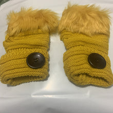 Load image into Gallery viewer, Korean Style Student Knitting Wool Gloves Faux Rabbit Fur Gloves Women's Button Half Finger Gloves

