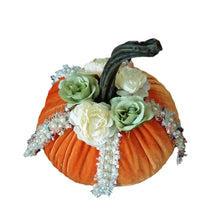 Load image into Gallery viewer, 12pcs Artificial Pumpkin Velvet Plush Material Soft Fake Pumpkin Autumn Harvest Thanksgiving Halloween Decoration
