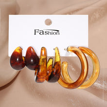Load image into Gallery viewer, Pearl Twist Hoop Earrings Set Butterfly Acrylic Dangle Earrings for Women Metal Hollow Gold Plated Earring Cartoon Jewelry
