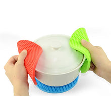 Load image into Gallery viewer, 14cm Round Heat Resistant Silicone Mat Drink Cup Coasters Non-slip Pot Holder Table Placemat Kitchen Accessories Onderzetters
