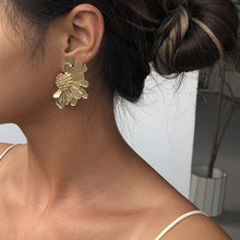 Load image into Gallery viewer, Vintage Alloy Flower Earrings Female Temperament Pattern Flower Earrings

