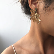 Load image into Gallery viewer, Vintage Alloy Flower Earrings Female Temperament Pattern Flower Earrings

