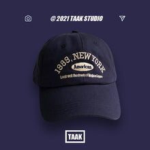 Load image into Gallery viewer, 1989 American Retro Men's And Women's Baseball Caps Street Lettered Embroidery Retro Flat Caps Solid Black And White Hip Hop Cap
